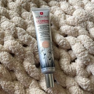 Erborian CC Cream in Clair